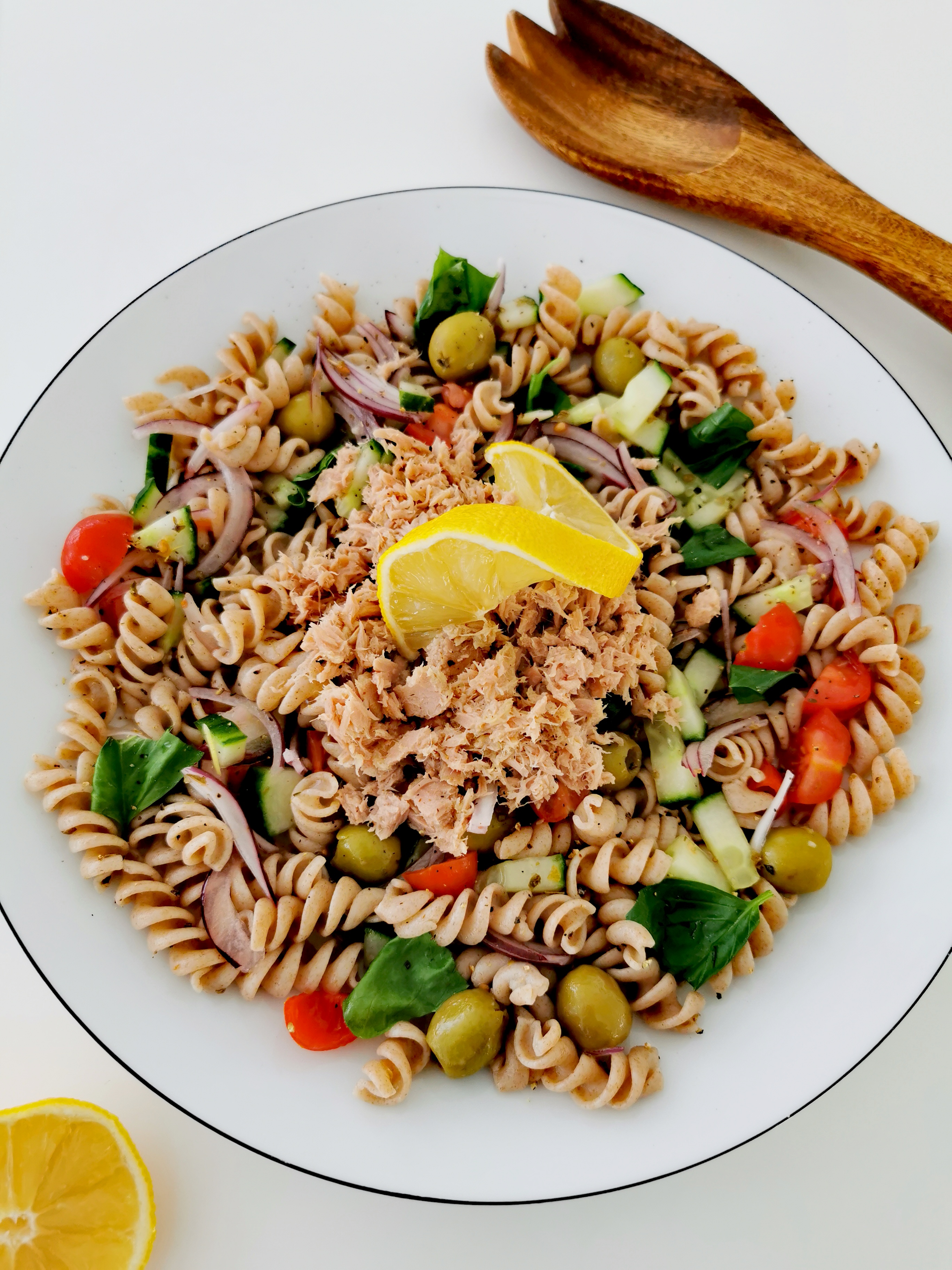 Tonhalas tésztasaláta